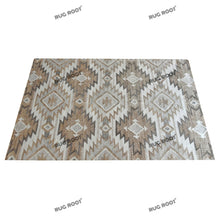 Load image into Gallery viewer, Handwoven Southwestern-Inspired Wool Rug with Geometric Diamond Pattern in Neutral Tones
