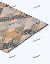 Load image into Gallery viewer, Geometric Wool &amp; Jute Rug with 3D Cube Pattern - Multi-Tone Earthy Palette
