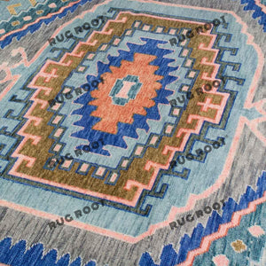 Artisan Crafted | Turkish Rug with Vibrant Colors and Intricate Knotting