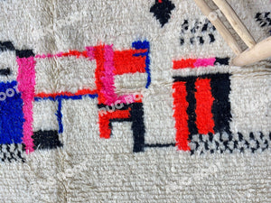 Bohemian Minimalism | Handwoven Moroccan Rug | Solid Berber Wool