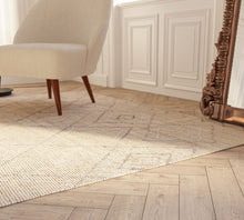 Load image into Gallery viewer, Handwoven Jute &amp; Wool Rug with Diamond Pattern in Natural &amp; Gray – Flatweave
