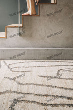 Load image into Gallery viewer, Handwoven Wool &amp; Jute Rug with Abstract Line Pattern - Ivory &amp; Gray
